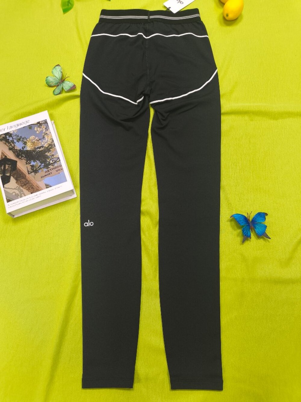 Black ALO Heart Throb Matching Set NWT💕Airbrush Legging and Bra💐Moving sale! - Picture 4 of 9